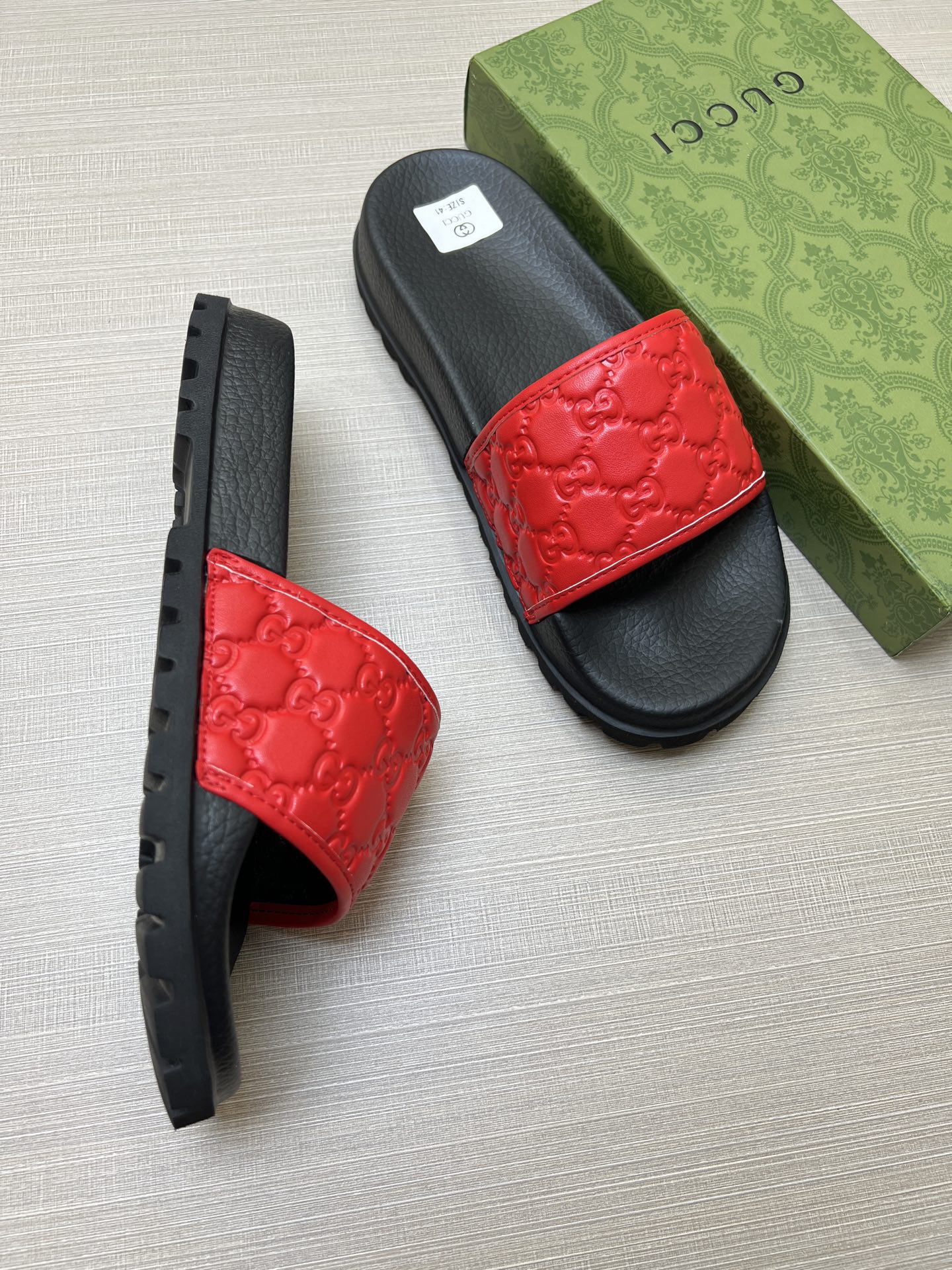 Z5X76B5  Popular slippers