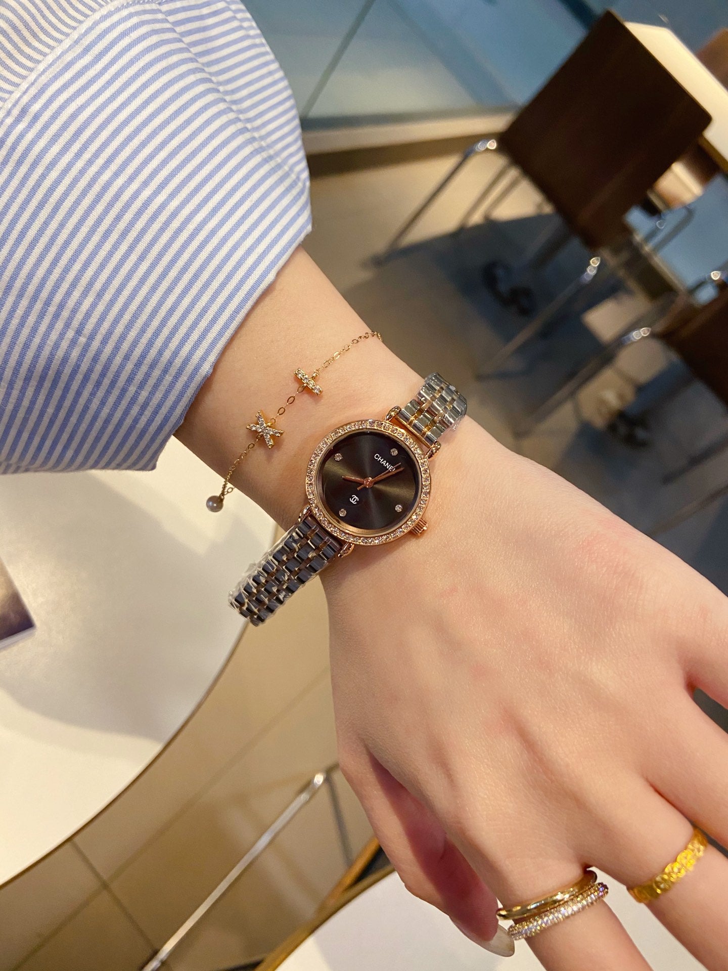 L1R36C83 Popular Watches