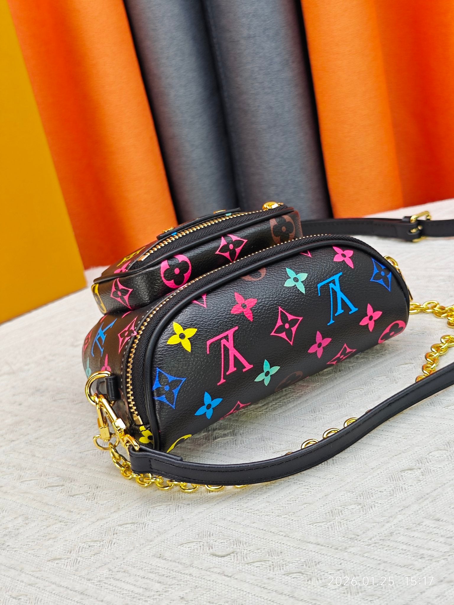 B1P46E76 Popular leather bag