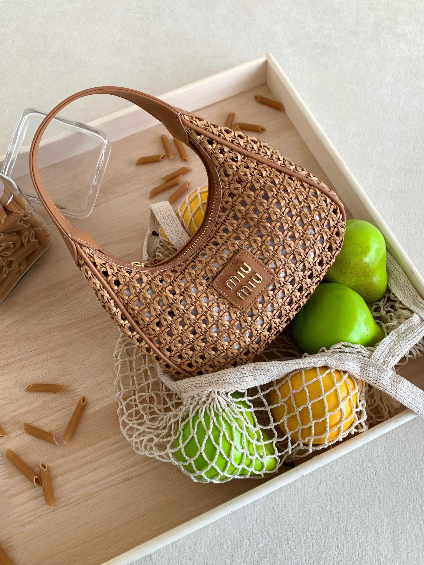 B1P36A51 Popular woven bag