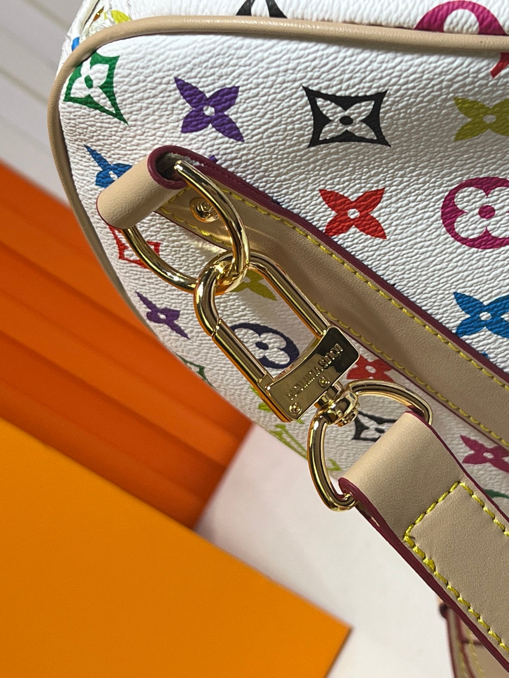 B1X55E14 Popular  Luggage bags )