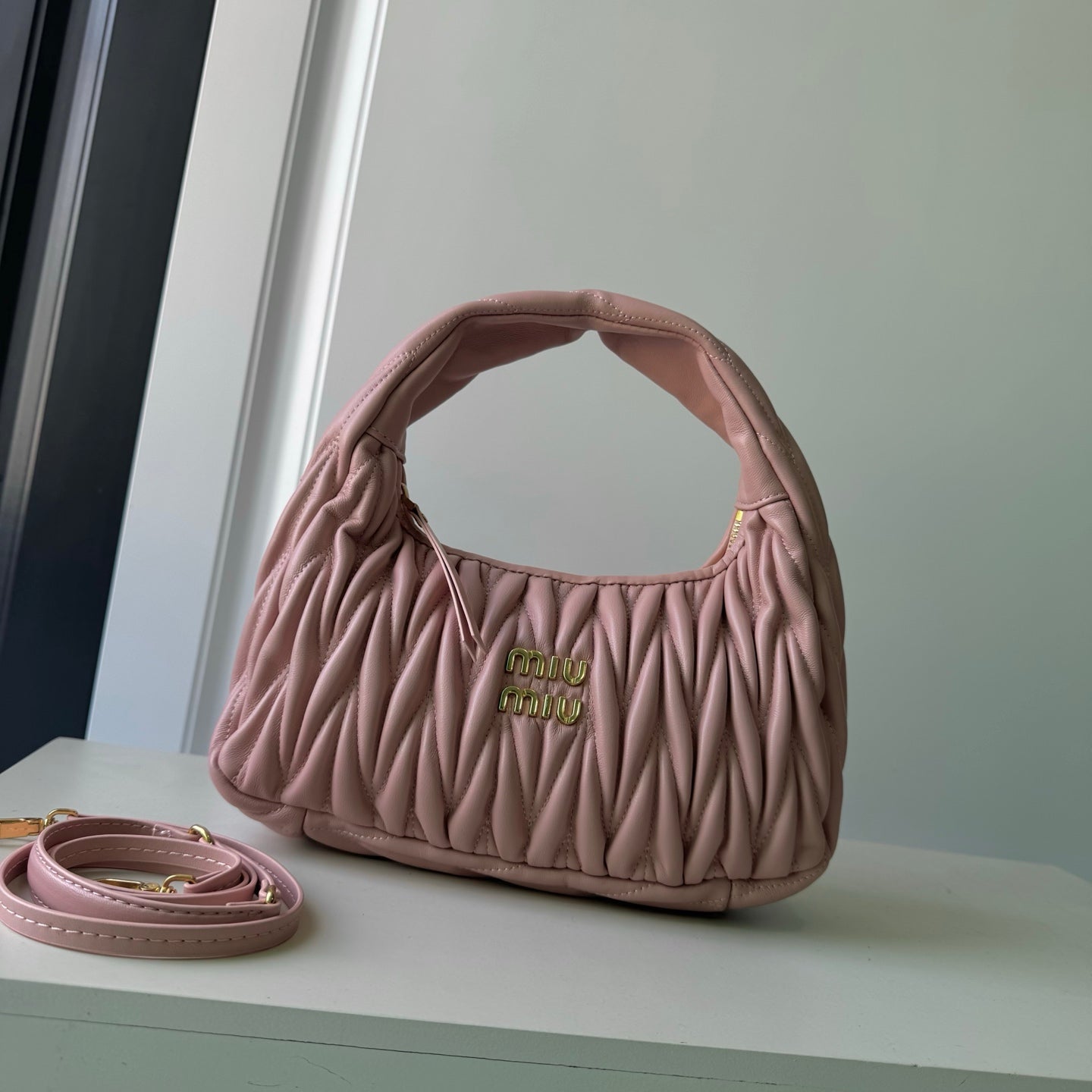 B1P46A121 Popular leather bag（29x24x10cm）