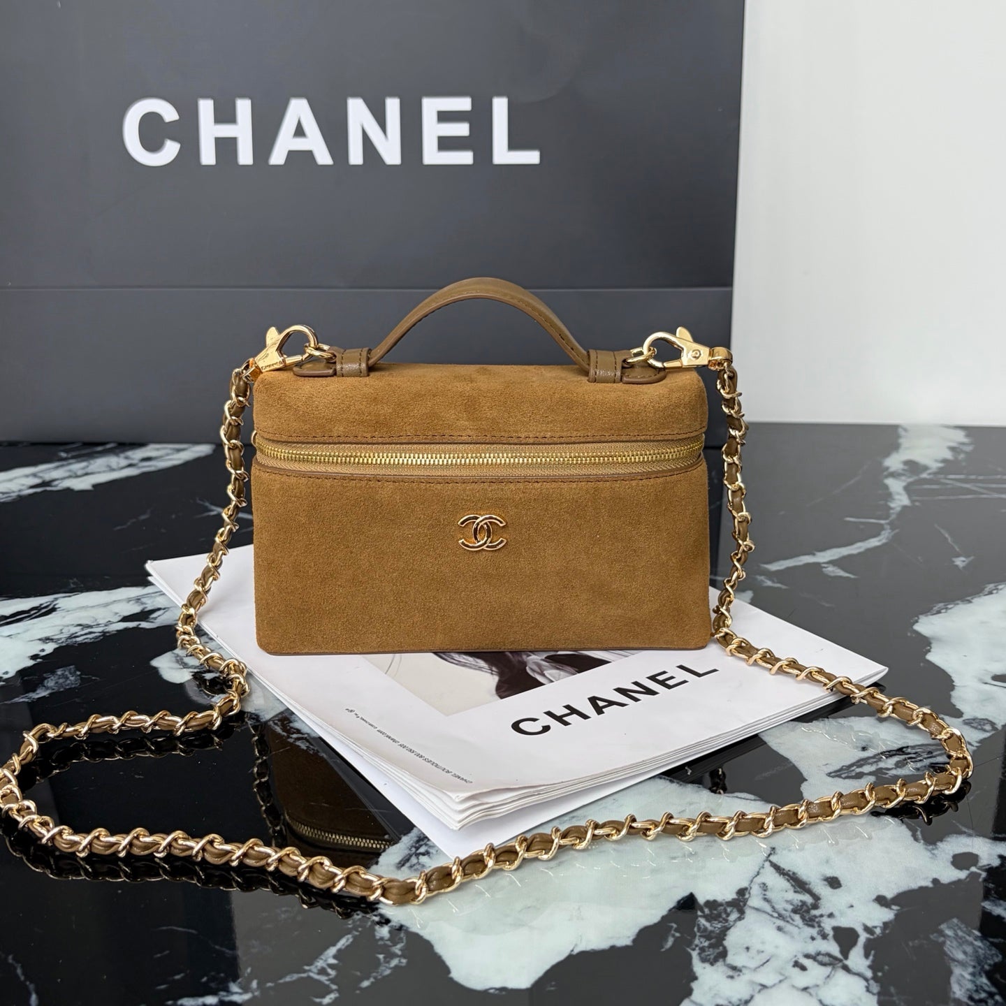 B1R76C31 Popular leather bag
