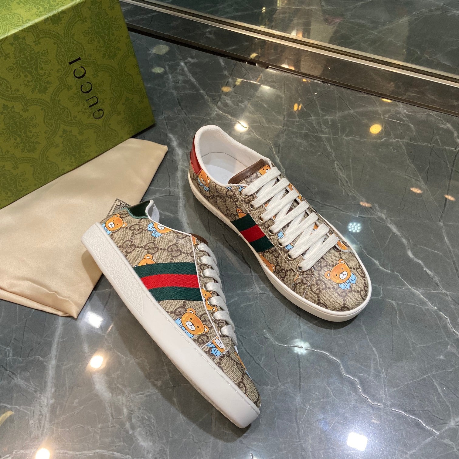 Z2Q105B196 Popular high-quality Shoes