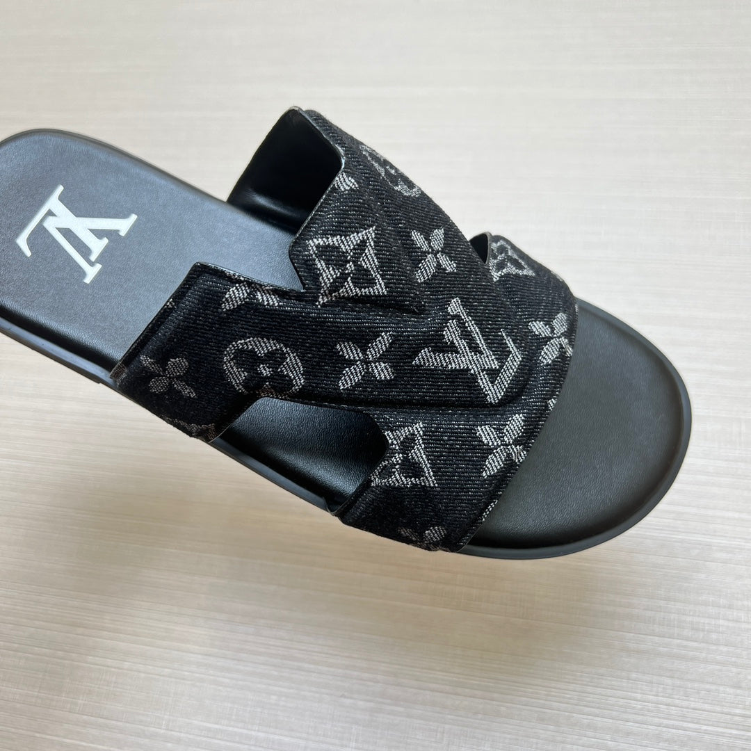 Z5ZE29 Popular slippers
