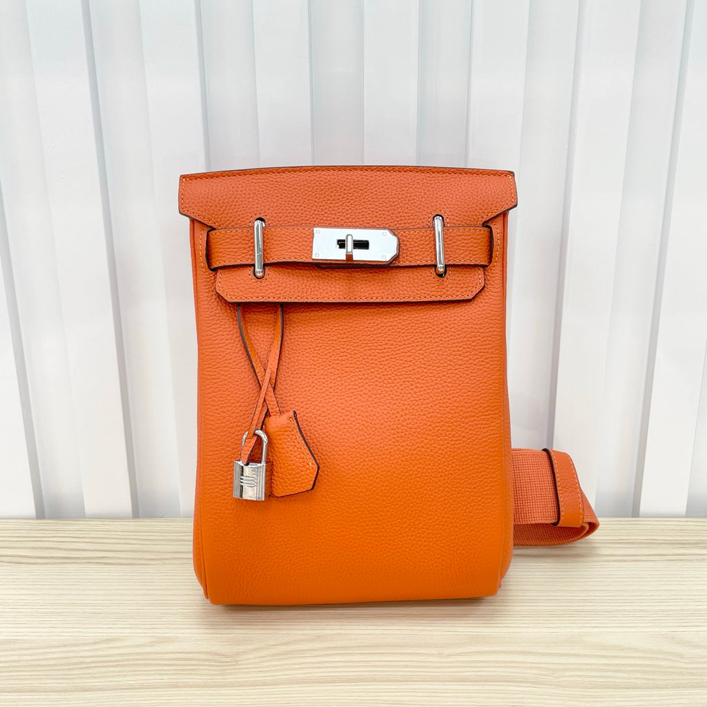 B1P36H46 Popular leather bag