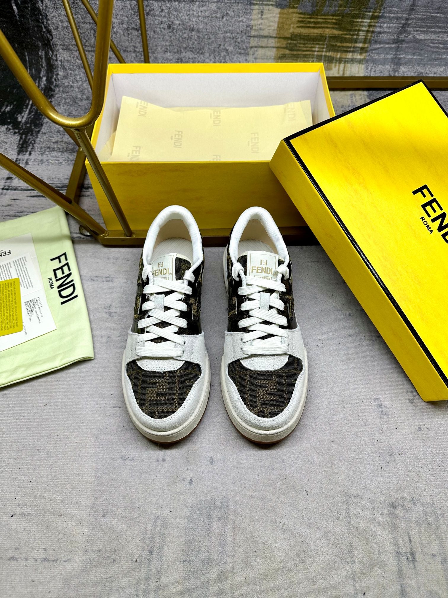 Z2N95F13  Popular high quality shoes