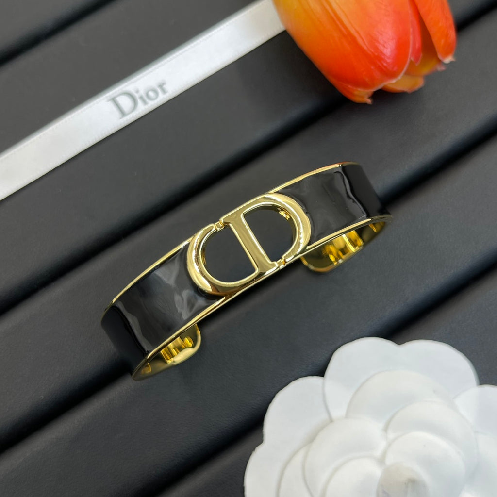 X1Z94D671K  Popular Bracelets
