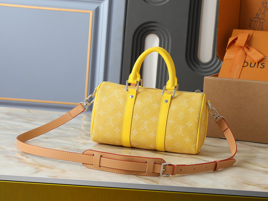B1R76E50 Popular leather bag