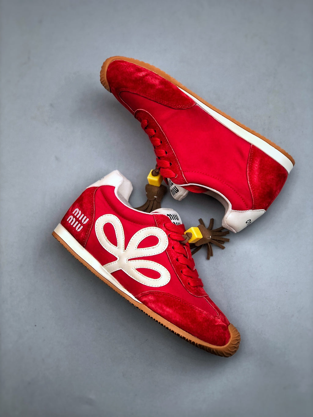 Z4Q95A82 Popular Shoes