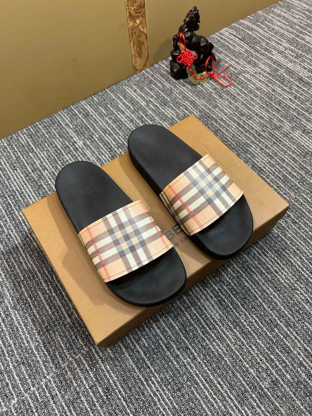 Z5Z35R257 Popular Slippers