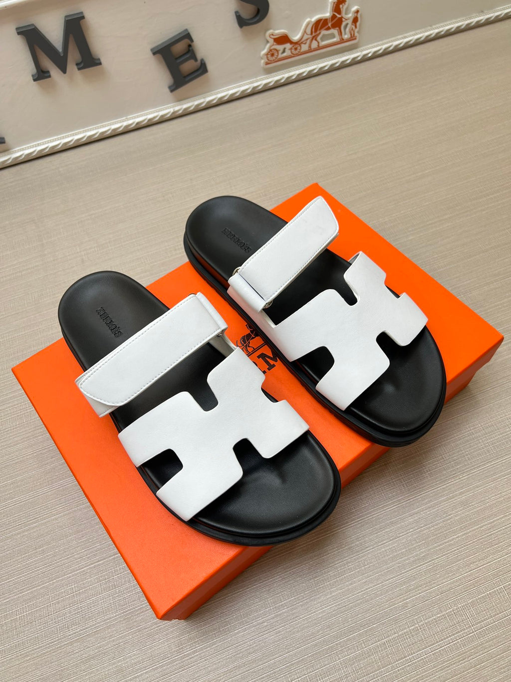 Z5R35H6  Popular Slippers shoes
