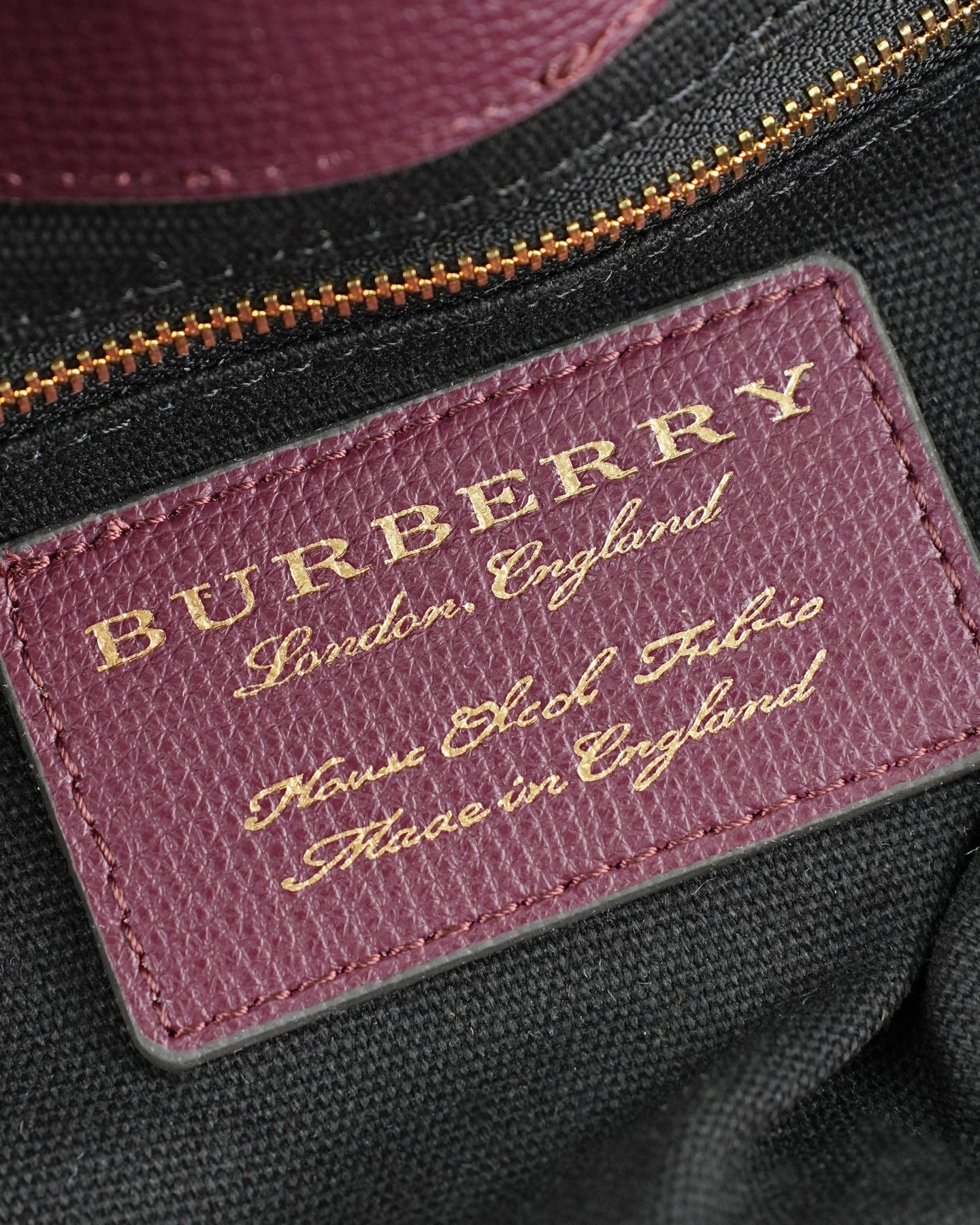 B1R76R20  Popular leather bag