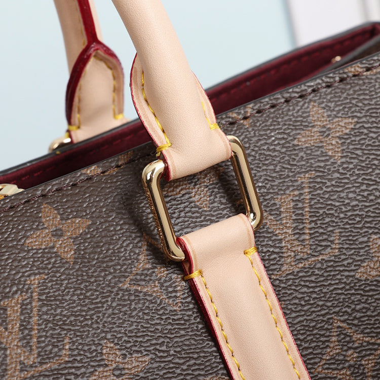 B1X31E12 Popular leather bag 