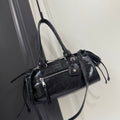 B1R76A21 Popular leather bag