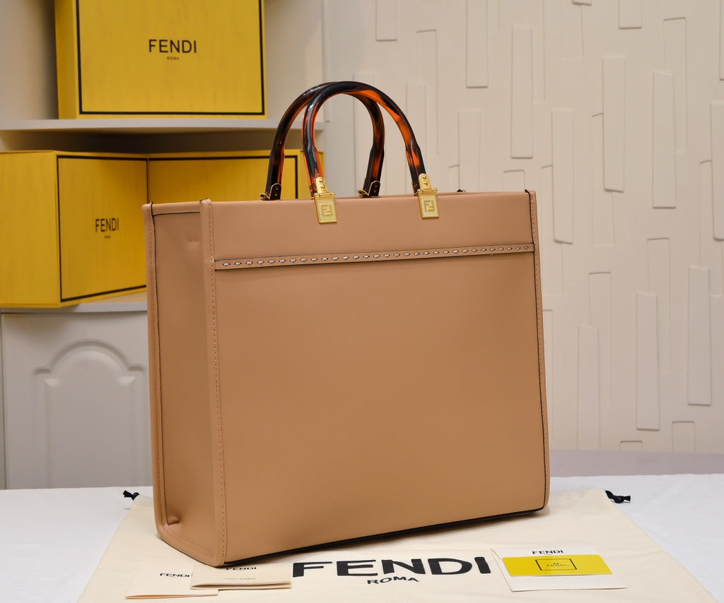 B1P36F104 Popular leather bag