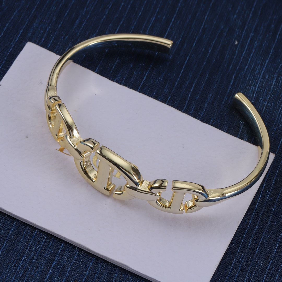 X1Z94D1067K  Popular Bracelets