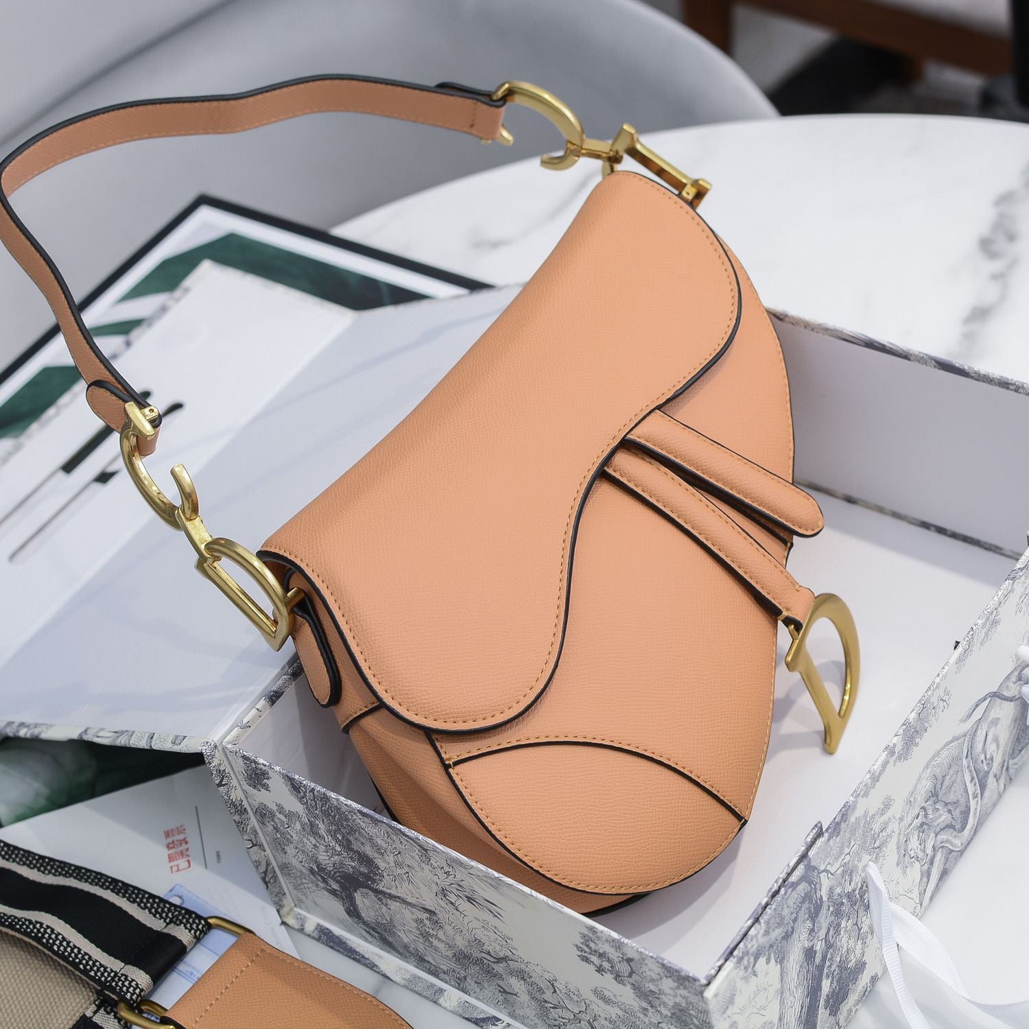 B5X111D15 Popular  leather bag 