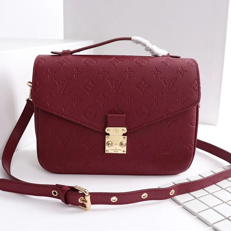 B1X41E92 Popular leather bag 