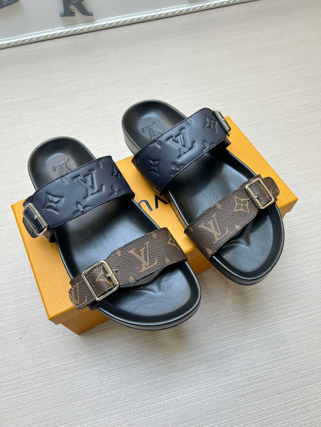 Z5ZE87 Popular slippers
