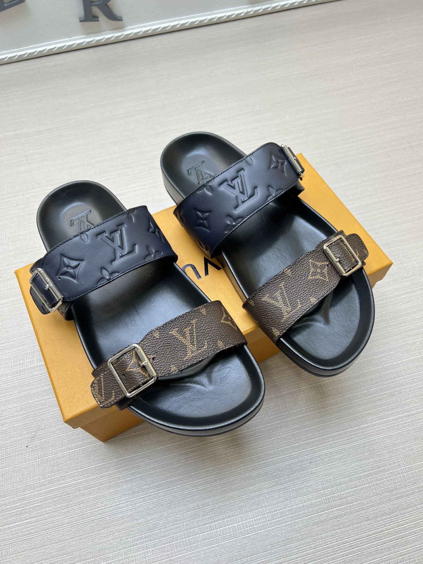 Z5ZE87 Popular slippers