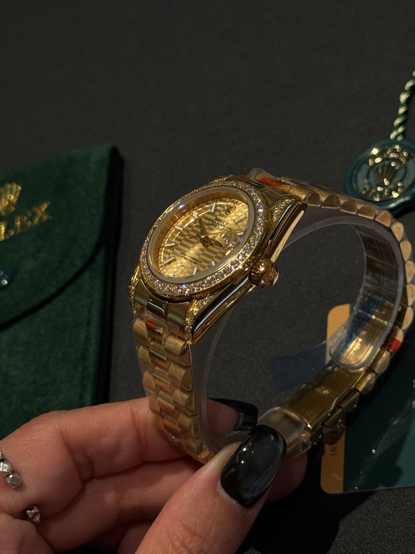 L1R36L15 Popular Watches