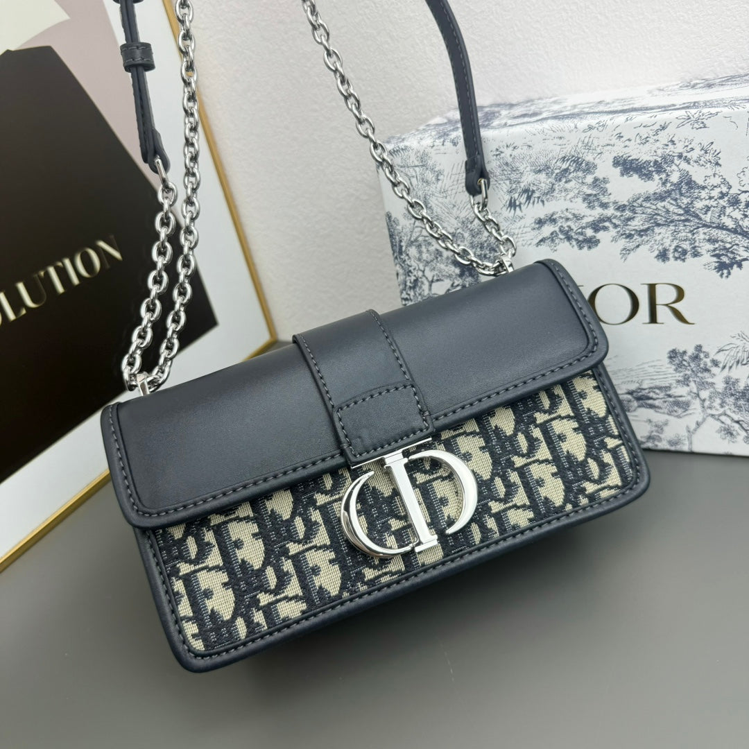 B1W25D81 Popular  leather bag
