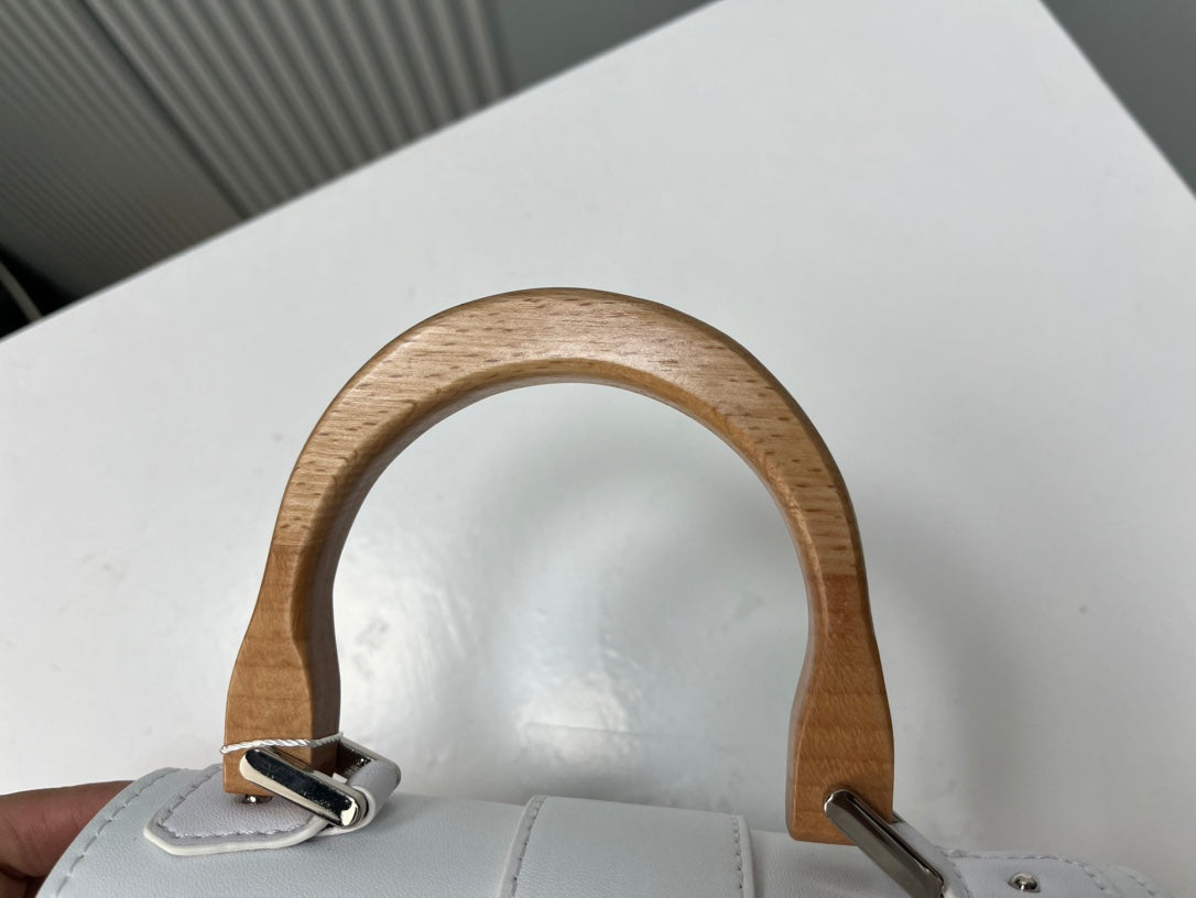 B1N86A10 Popular leather bag