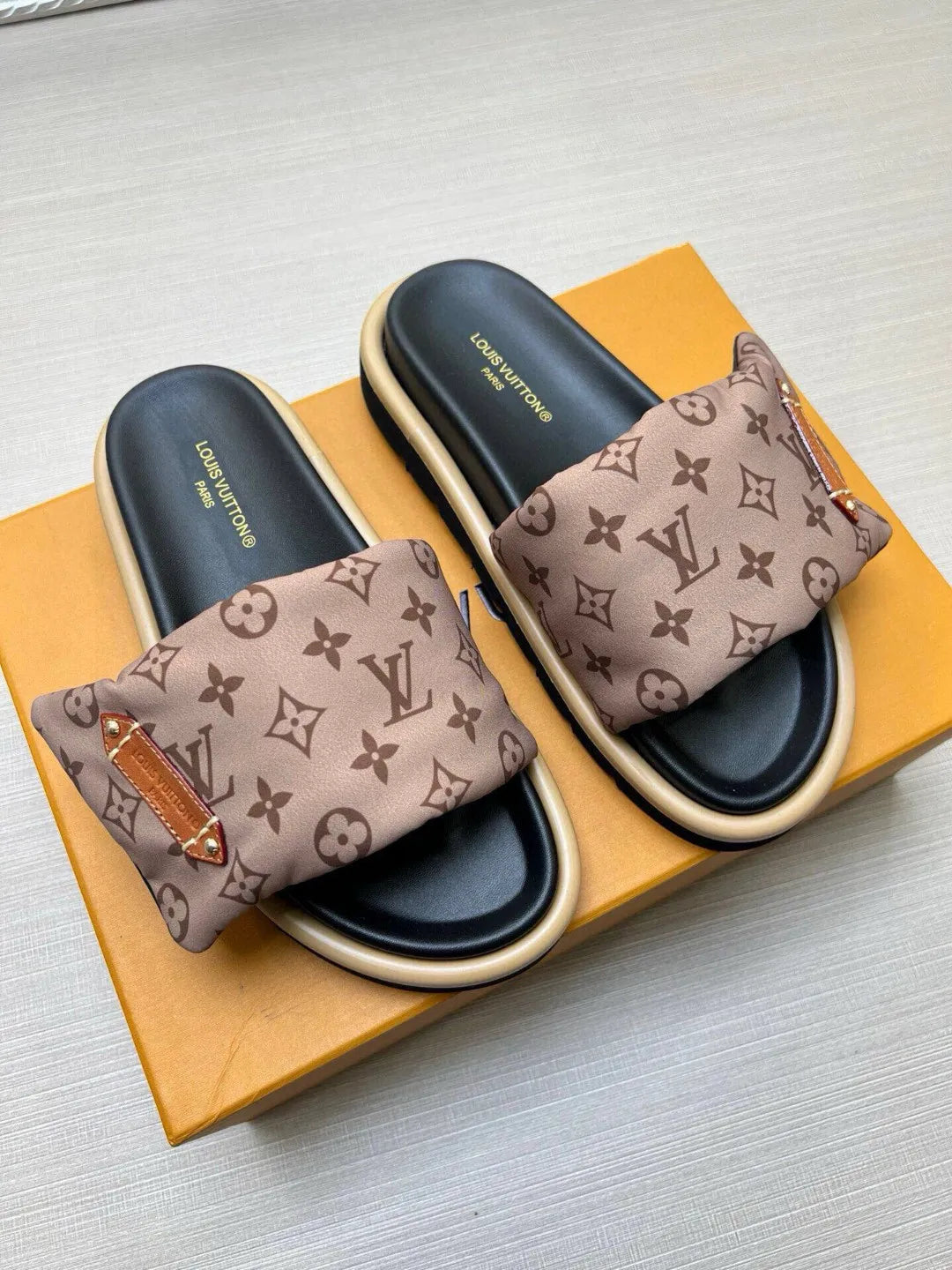 Z5QE9 Popular Slippers