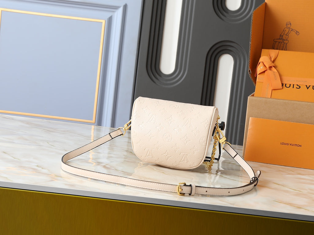 B1P46E71 Popular leather bag