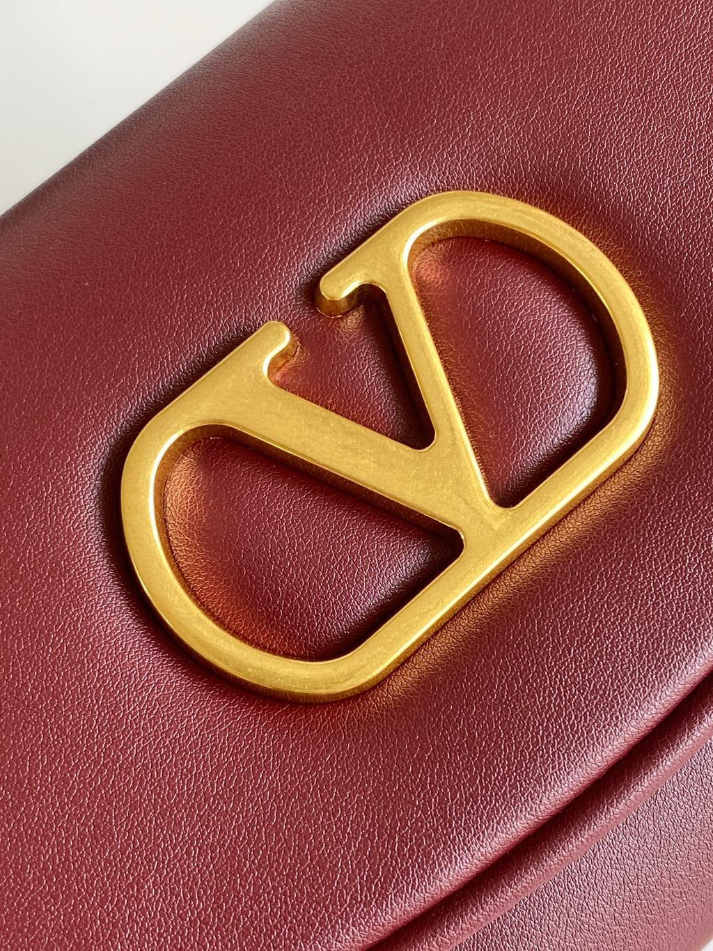 B1R76VL33 Popular leather bag