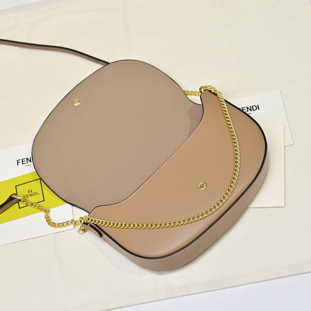 B1R15F138 Popular leather bag