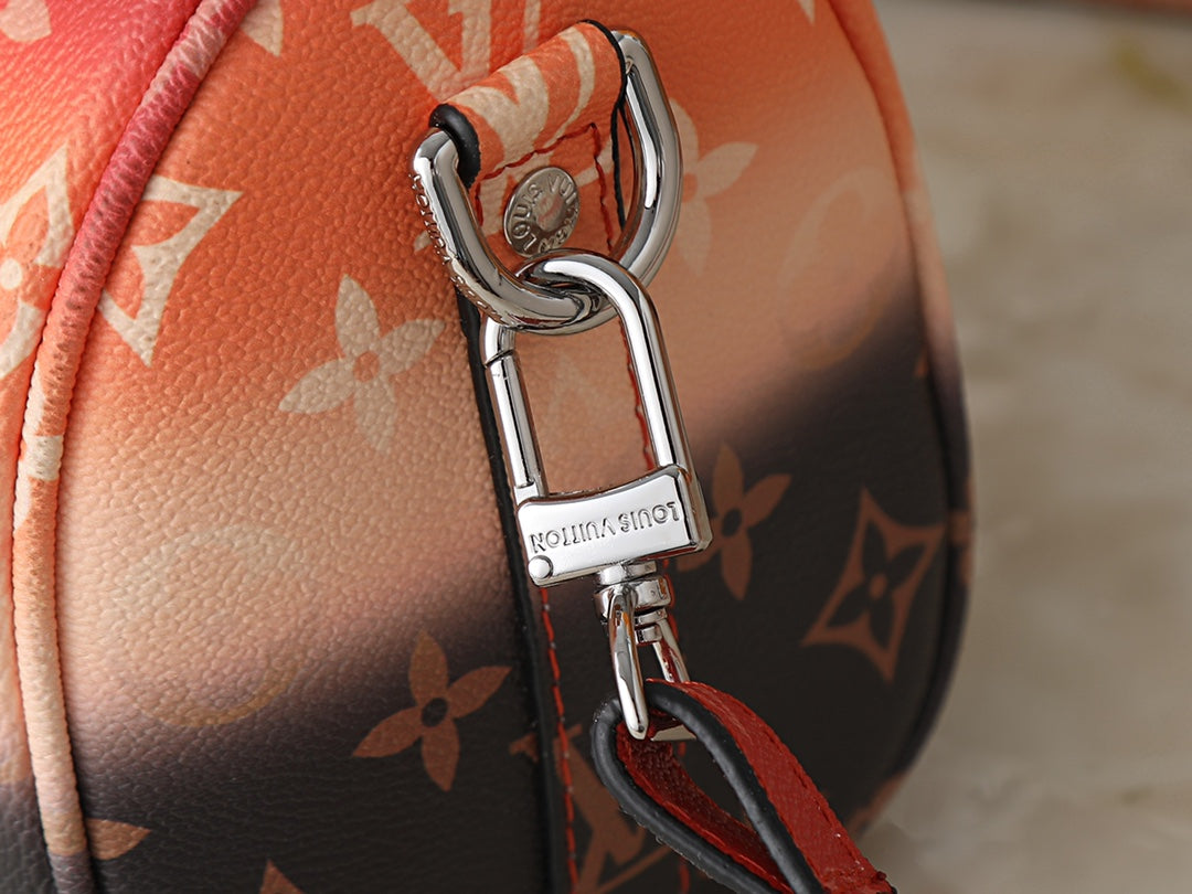 B1P46E31 Popular leather bag