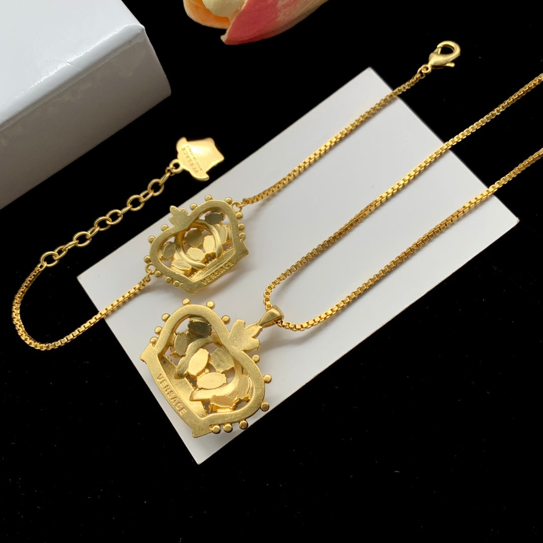 X1R75V78X Popular   Necklace . Bracelets