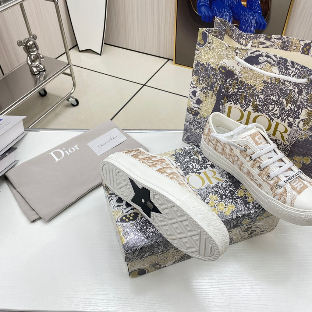 Z1XD65 Popular shoes