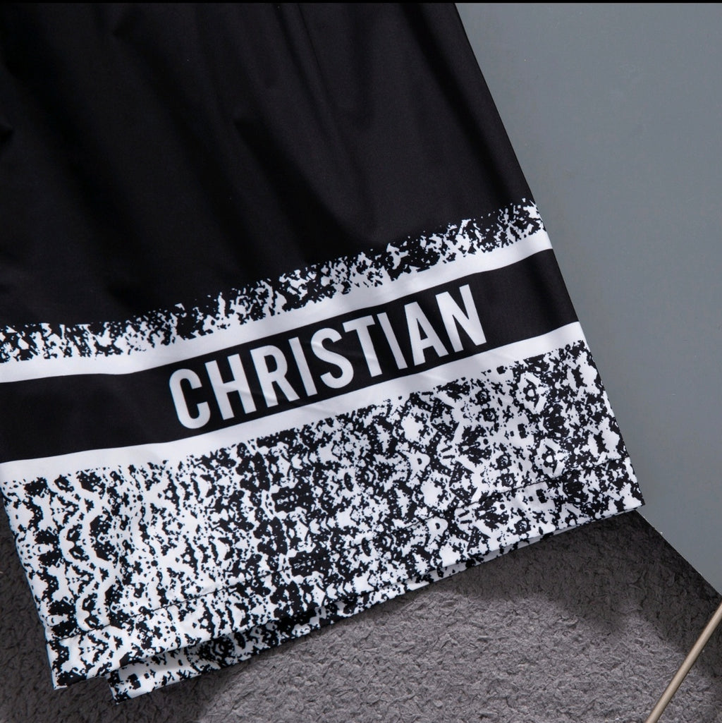 U1N36D22 Popular shorts