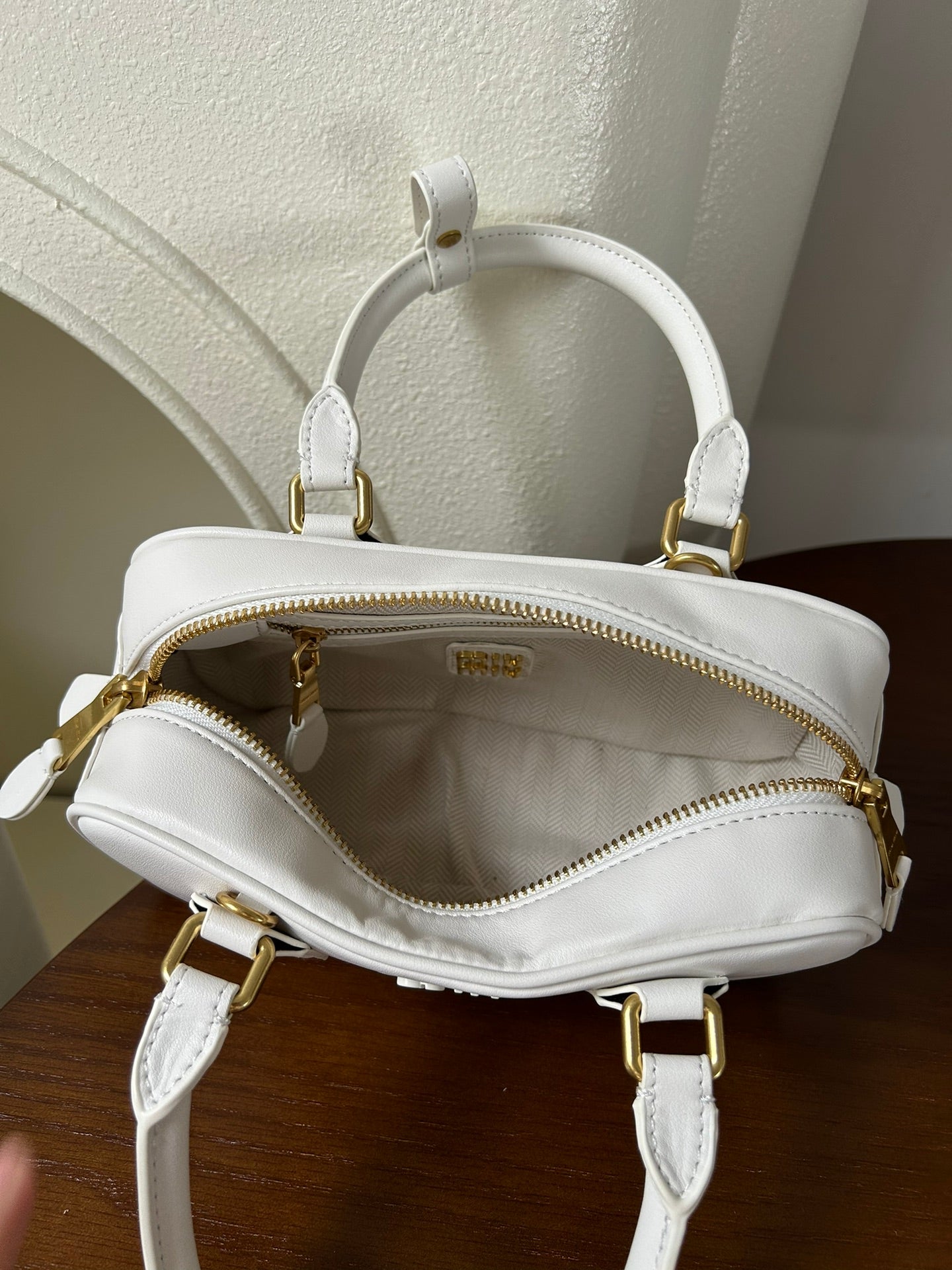 B1P46A155 Popular leather bags