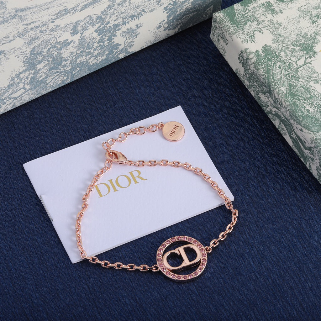 X1N45D15X Popular    Earrings. Bracelets. Necklaces
