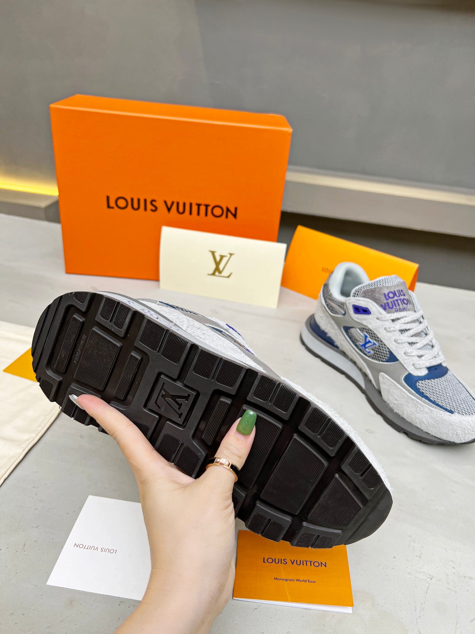 Z2Q105E228 Popular high-quality  Shoes