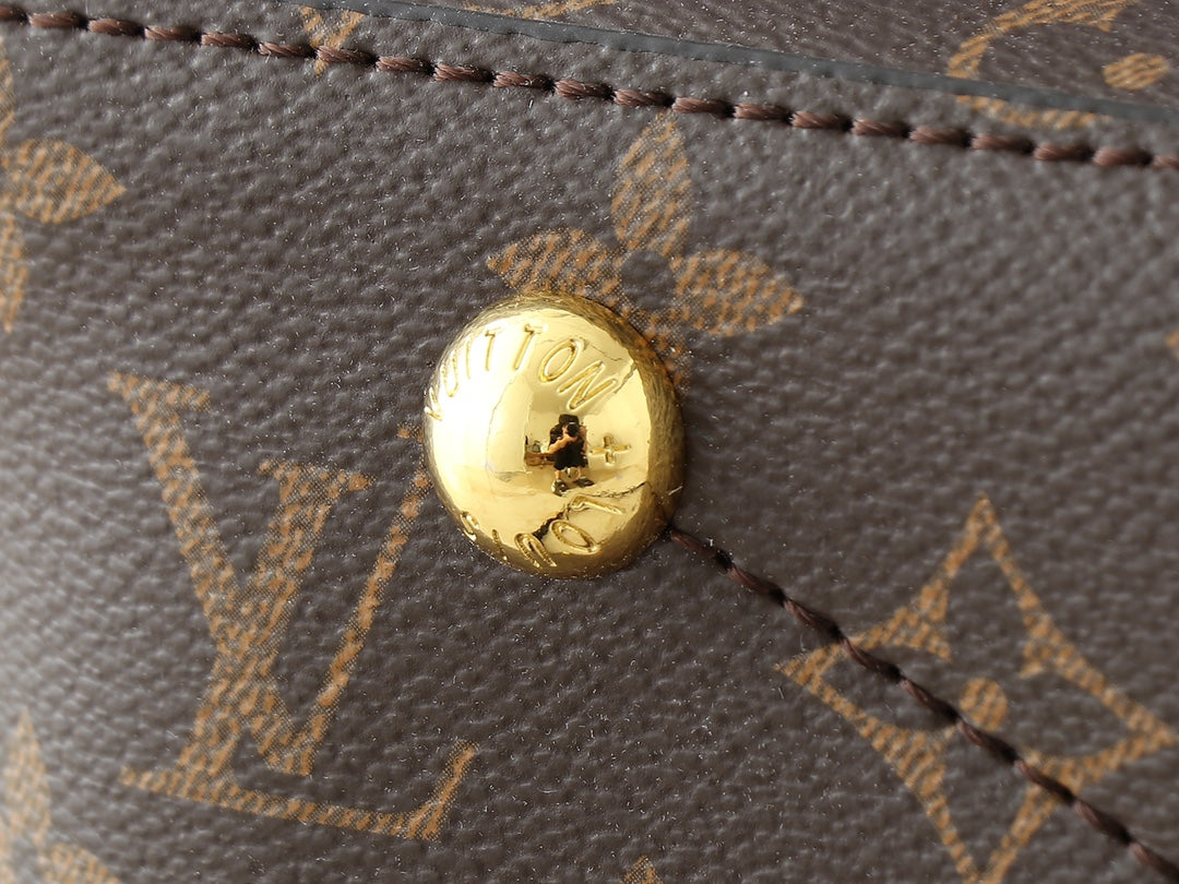 B1W35E115 Popular leather bag