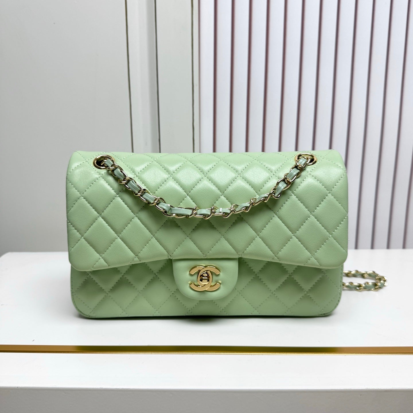 B1R76C11 Popular leather bag