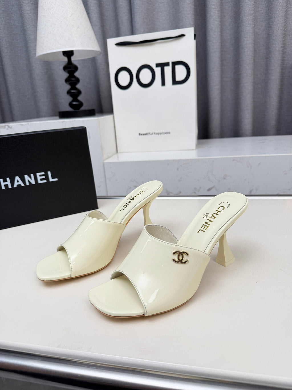 Z2X66C46 Popular leather High heels