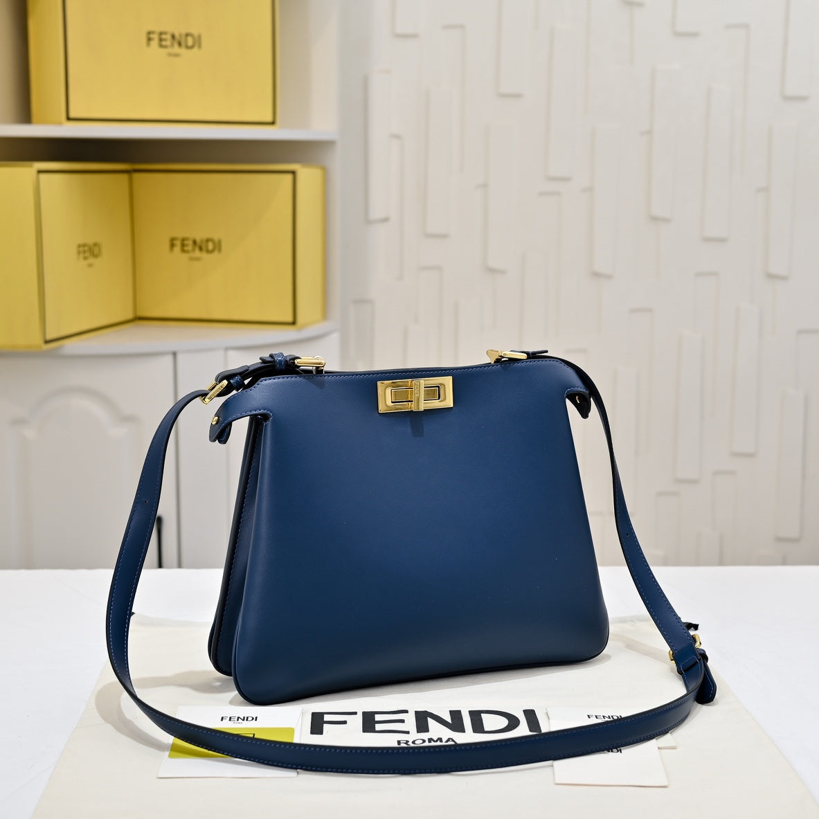 B1P36F98 Popular leather bag