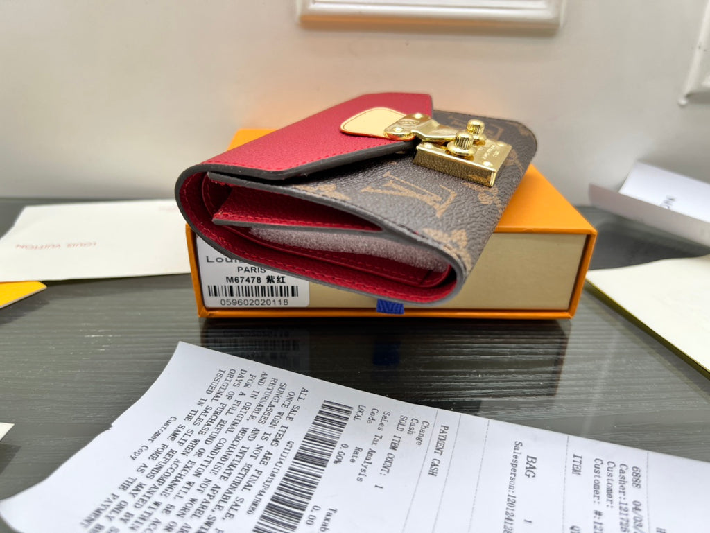 B1N55E43 Popular  leather wallets