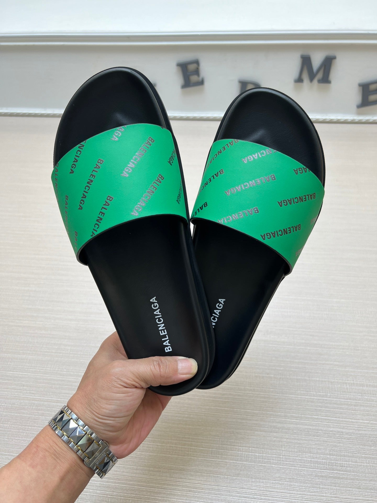 Z5ZJ99 Popular slippers