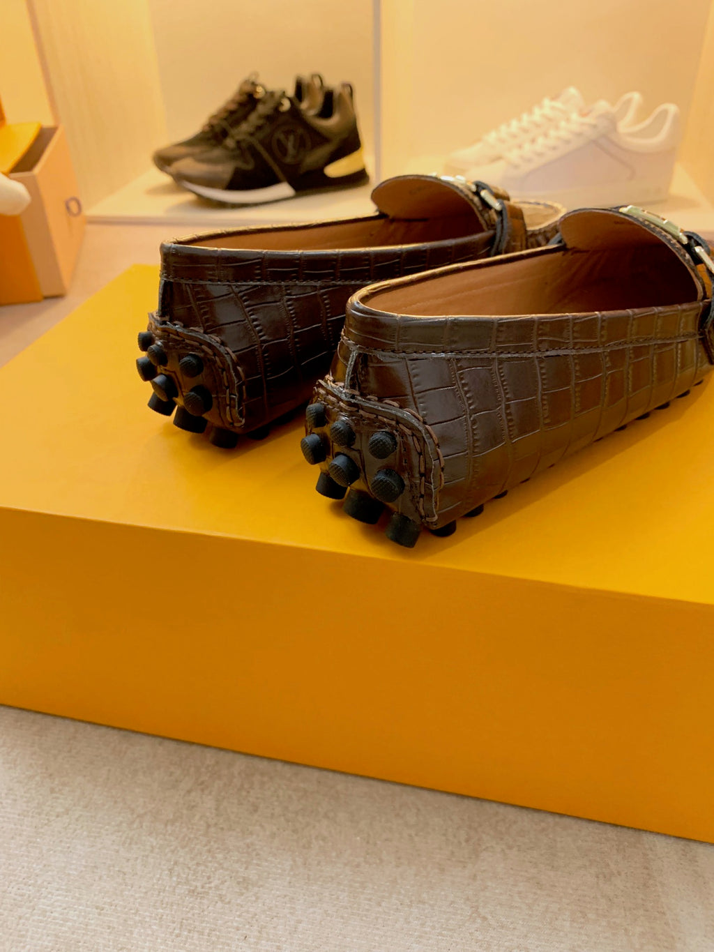 Z2Q95E98 Popular high-quality leather shoes