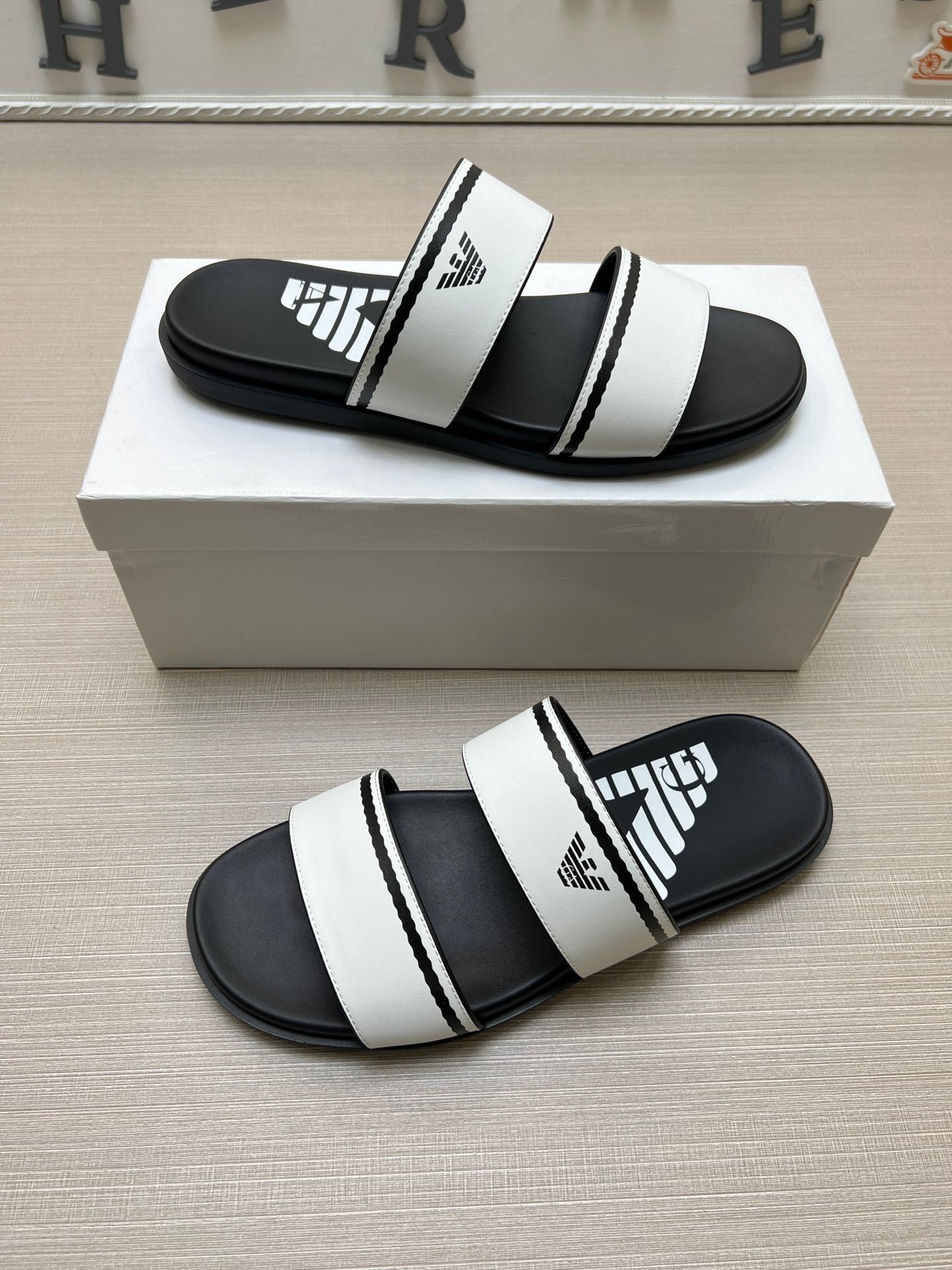 Z5ZA103 Popular slippers