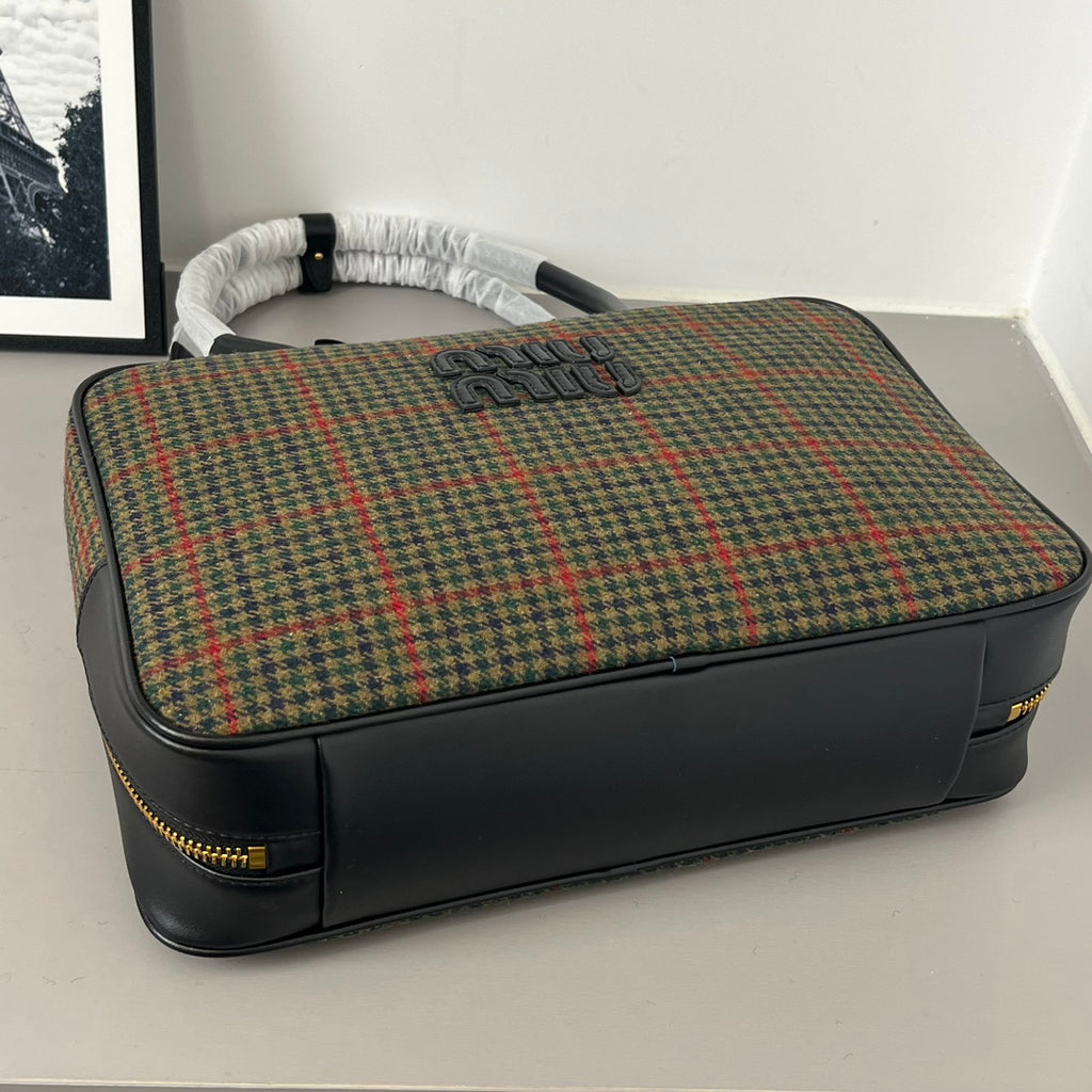 B1R15A46  Popular   bag