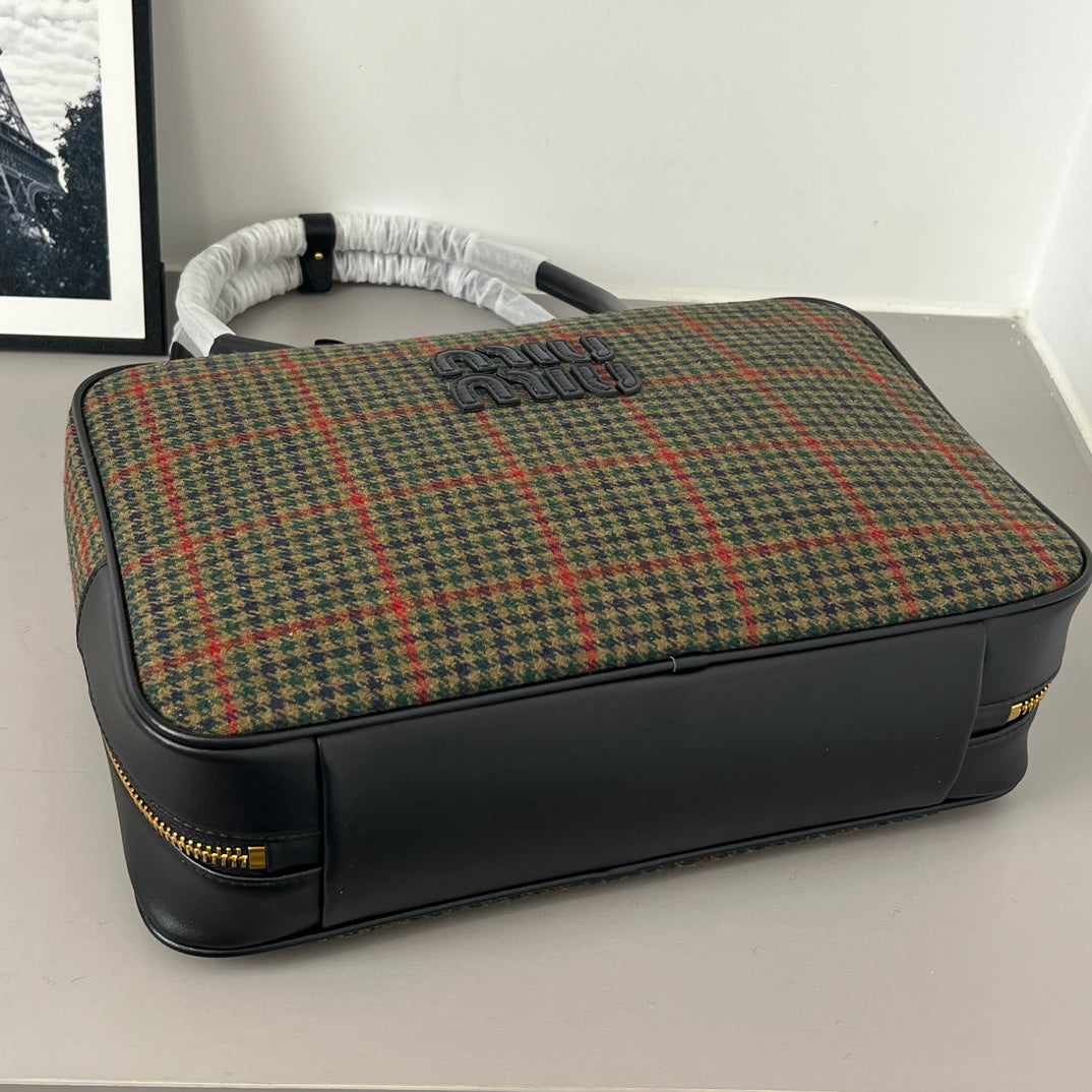 B1R15A46  Popular   bag