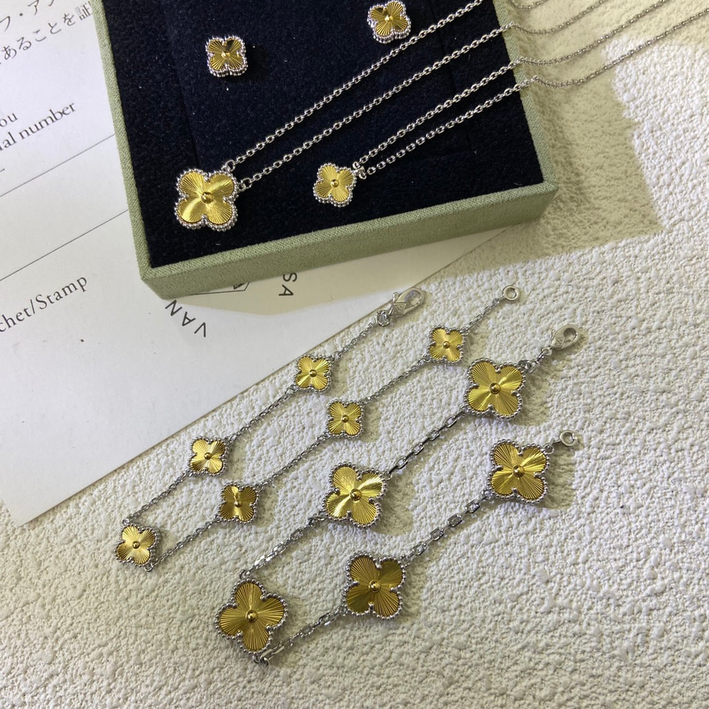 X5Q85VA271X Popular Necklaces. Bracelets. Earrings
